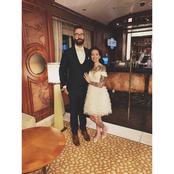 Meet your Posher, Carly - Picture 1 of 1